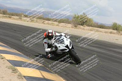 media/May-05-2025-Moto Forza (Mon) [[3c1838c5e5]]/2-B Group/Session 2 (Turn 7 Inside)/